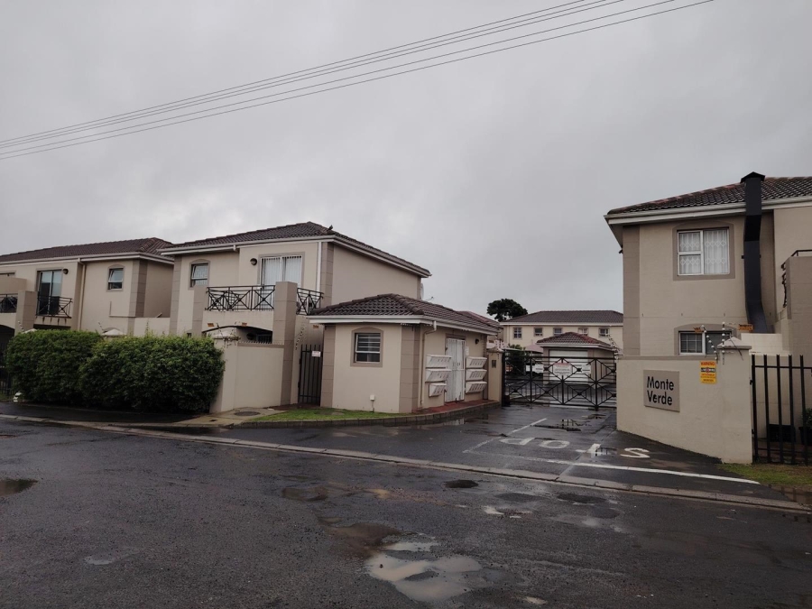 To Let 2 Bedroom Property for Rent in Goodwood Estate Western Cape